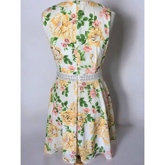 Disney Ladies Princess Floral Sleeveless Lined Mini Dress Lace Detail Medium - Picture 6 of 8